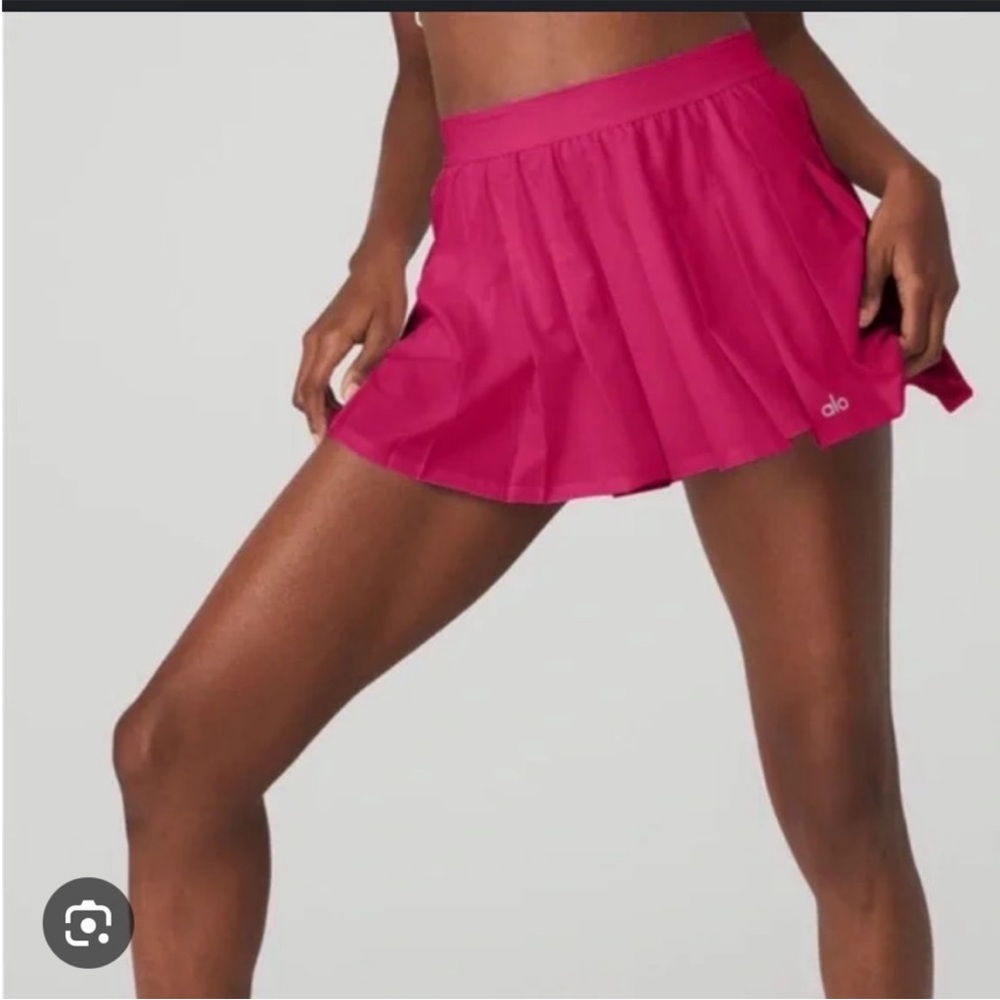 ALO Yoga Fuchsia Pleated Skirt